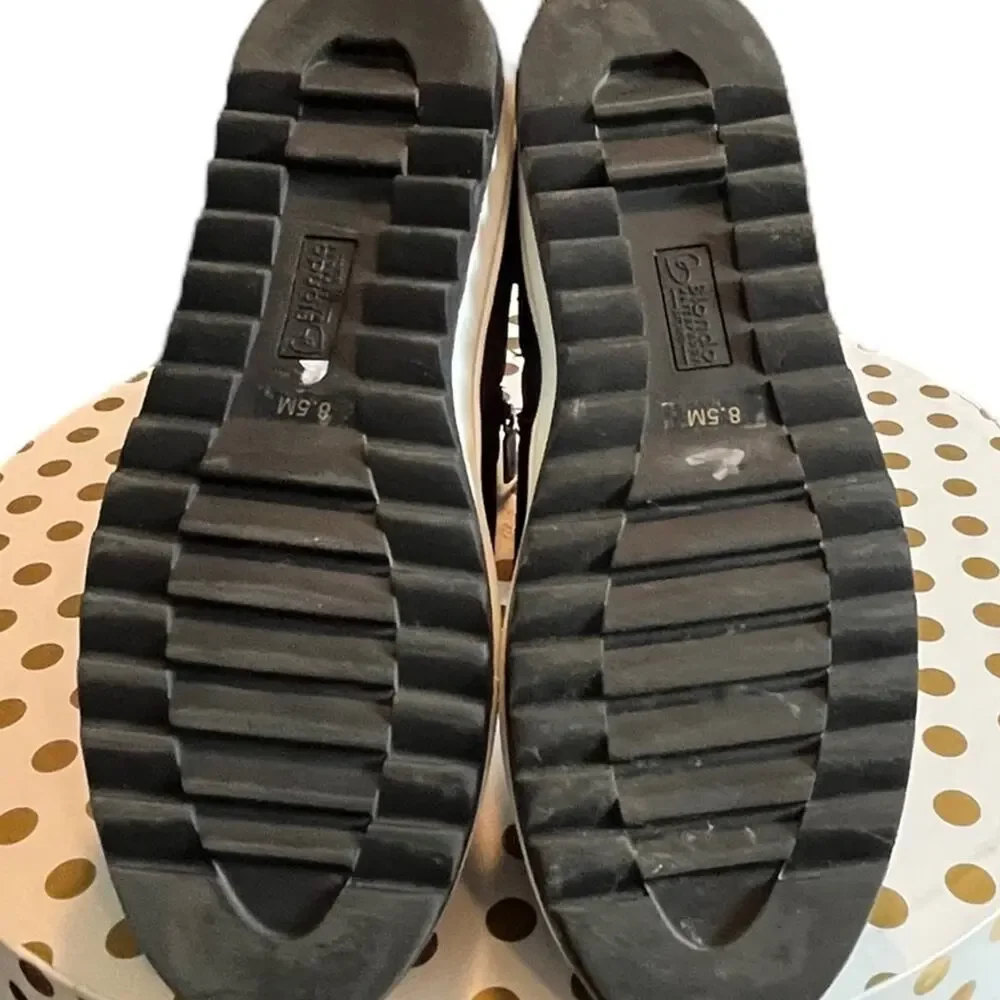 Blondo details serrated